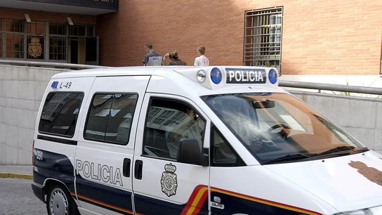Coche de la Policía Nacional Coche de la Policía Nacional