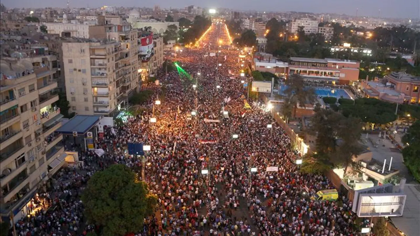 Calles de Egipto llenas de gente Calles de Egipto llenas de gente