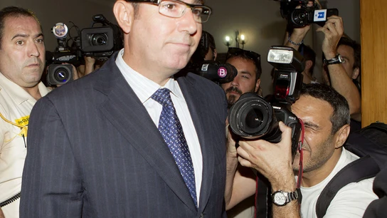 Diego Torres, a su llegada esta mañana al Juzgado de Instrucción número 3 de Palma. Diego Torres, a su llegada esta mañana al Juzgado de Instrucción número 3 de Palma.