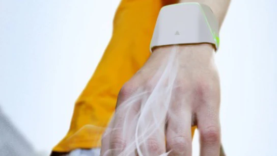 Una pulsera anticontaminación que purifica el aire Una pulsera anticontaminación que purifica el aire