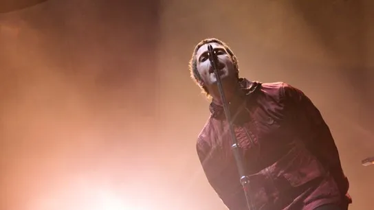 Liam Gallagher durante la actuación de Beady Eye Liam Gallagher durante la actuación de Beady Eye