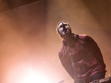 Liam Gallagher durante la actuación de Beady Eye Liam Gallagher durante la actuación de Beady Eye