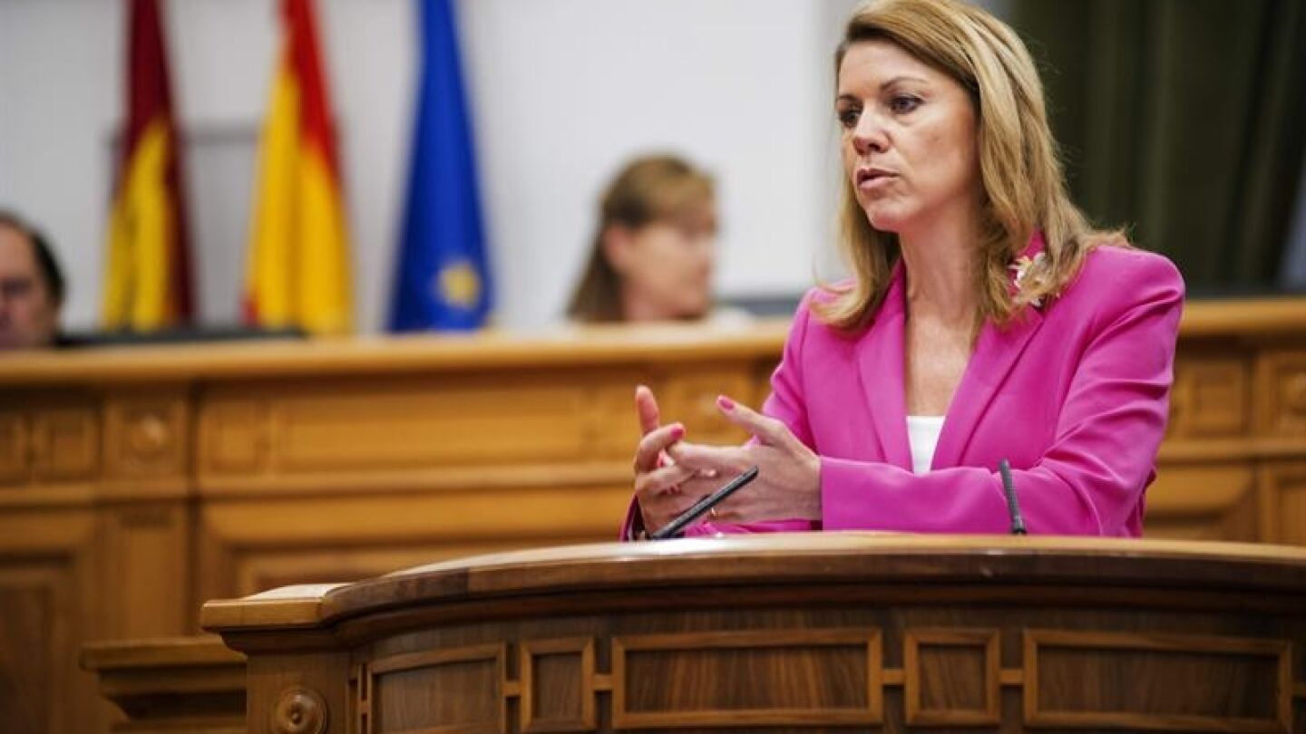 Mar&iacute;a Dolores de Cospedal durante su intervenci&oacute;n en las Cortes de Castilla-La Mancha.