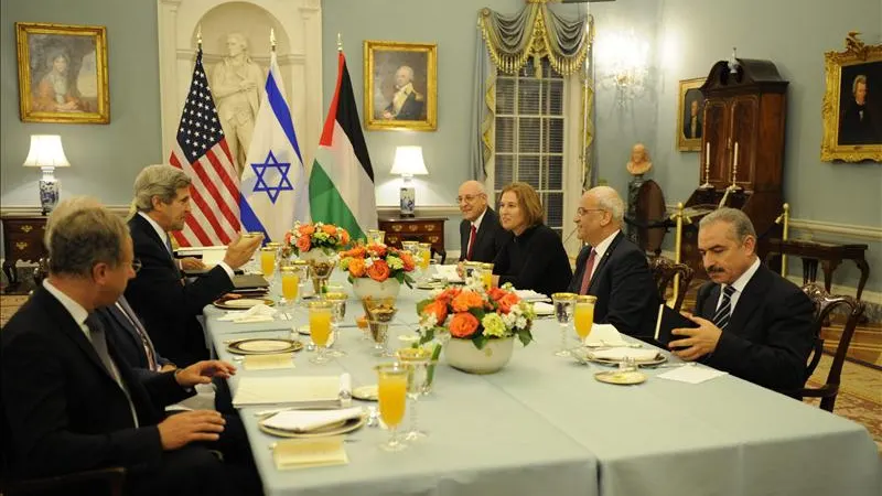 Kerry preside la cena que da inicio a las conversaciones entre Israel y Palestina