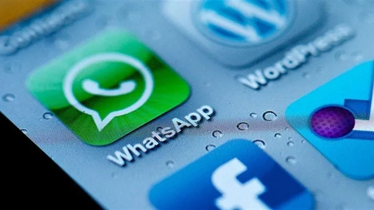 Icono de Whatsapp en un móvil