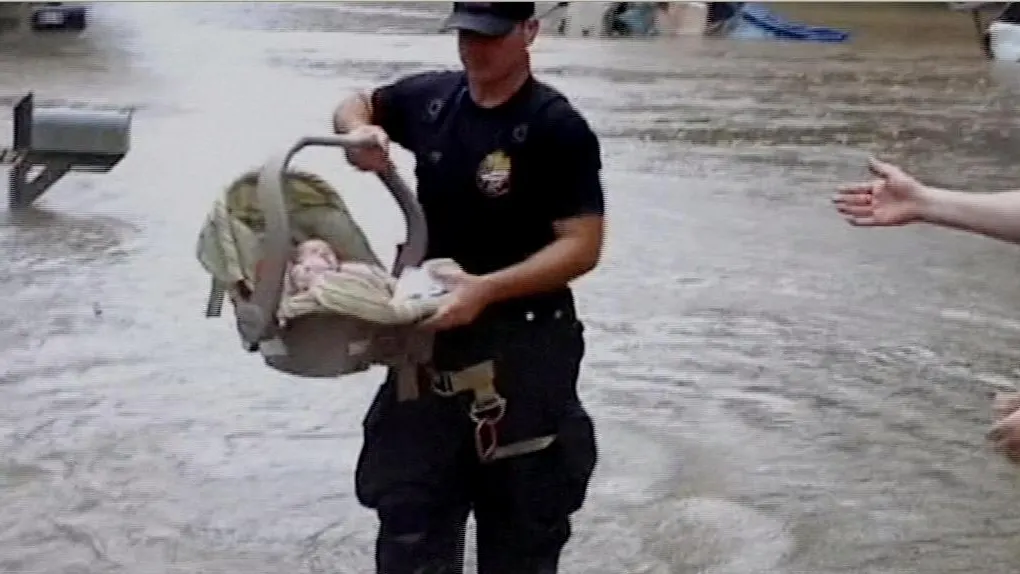 El beb&eacute; en el momento del rescate
