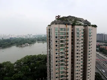 Imagen de la construcción creada en lo alto del edificio Imagen de la construcción creada en lo alto del edificio