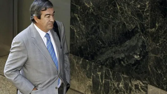 Álvarez Cascos se acerca a la entrada de la Audiencia Nacional Álvarez Cascos se acerca a la entrada de la Audiencia Nacional