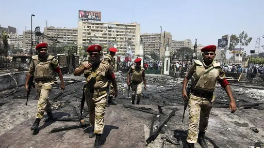 Ejécito egipcio en la ciudad de El Cairo Ejécito egipcio en la ciudad de El Cairo