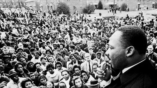 Martin Luther King durante un discurso Martin Luther King durante un discurso