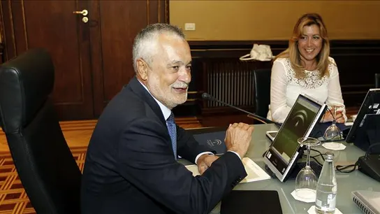 Griñán y Susana Días en una reunión Griñán y Susana Días en una reunión