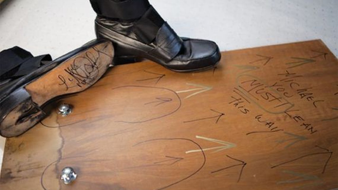 Michael Jackson un par de zapatos anti-gravedad para bailar 'Smooth Criminal'
