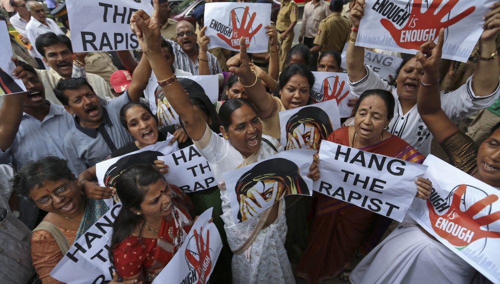 Protesta contra las violaciones en La India