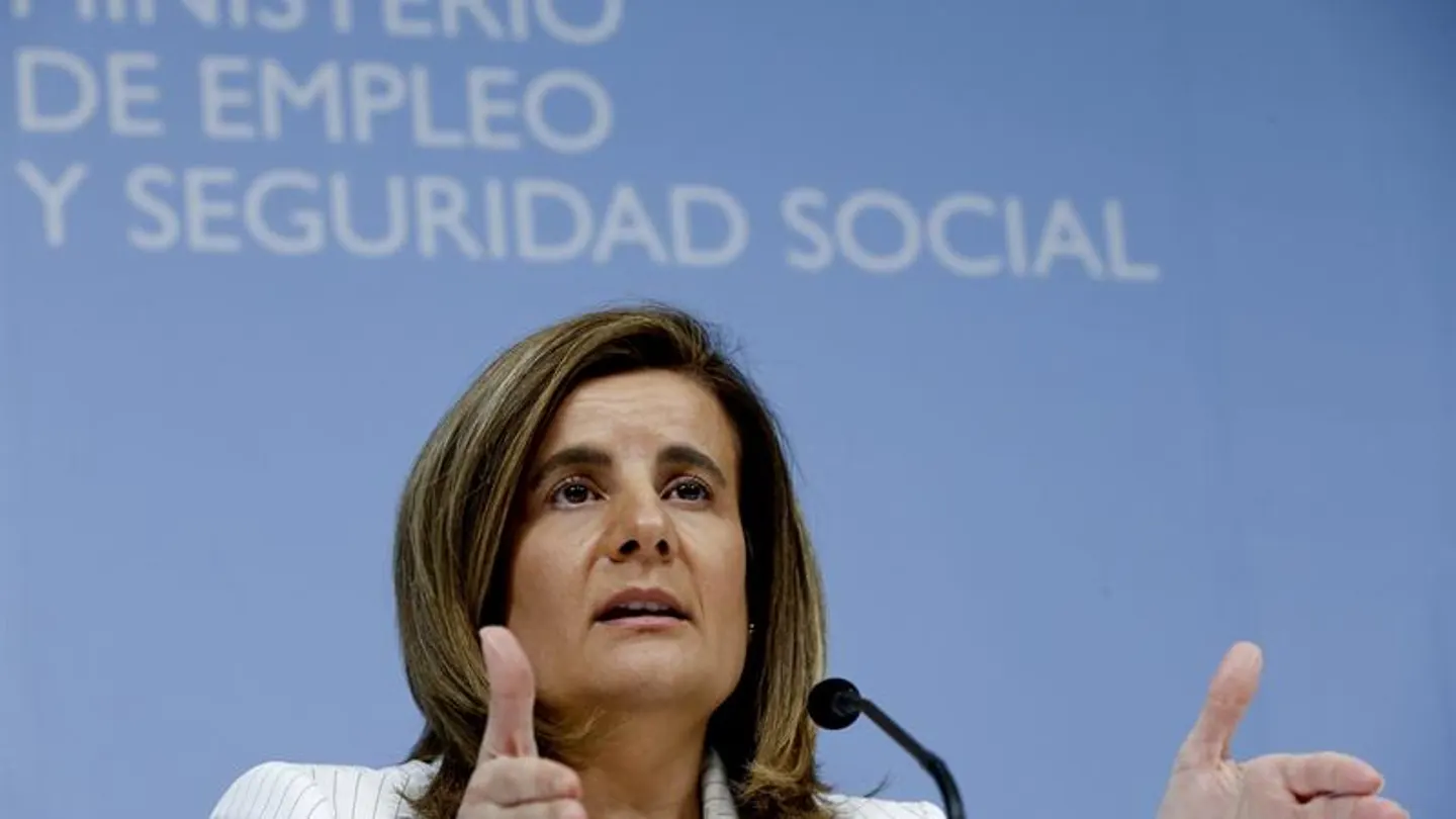 Fátima Báñez ante los medios habla sobre la reforma de las pensiones Fátima Báñez ante los medios habla sobre la reforma de las pensiones