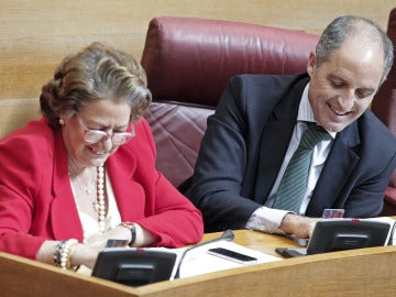 El expresidente valenciano Francisco Camps y a la alcaldesa de la ciudad, Rita Barberà. El expresidente valenciano Francisco Camps y a la alcaldesa de la ciudad, Rita Barberà.