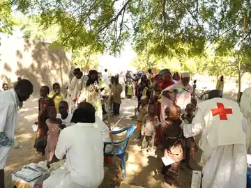 Cola para vacunarse contra la meningitis en la región de Yamena (Chad) Cola para vacunarse contra la meningitis en la región de Yamena (Chad)
