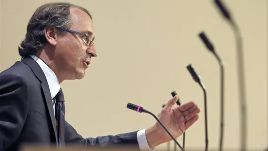 Alfonso Alonso habla ante los medios de comunicación (Archivo) Alfonso Alonso habla ante los medios de comunicación (Archivo)