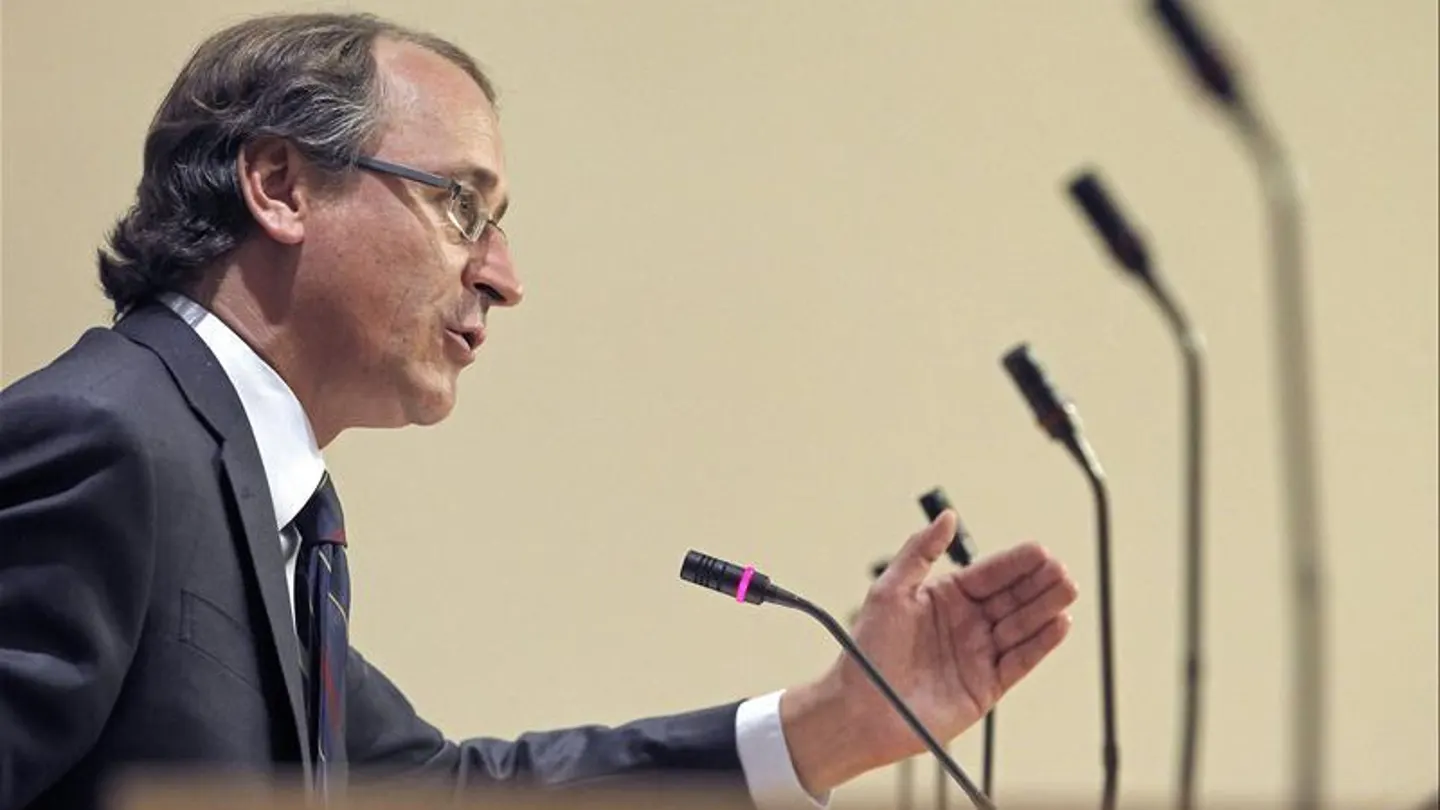 Alfonso Alonso habla ante los medios de comunicación (Archivo) Alfonso Alonso habla ante los medios de comunicación (Archivo)