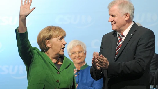 Merkel y Steinbrück aprietan el acelerador a un día de los comicios Merkel y Steinbrück aprietan el acelerador a un día de los comicios