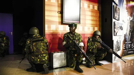 Fuerte explosión en el centro comercial de Nairobi Fuerte explosión en el centro comercial de Nairobi