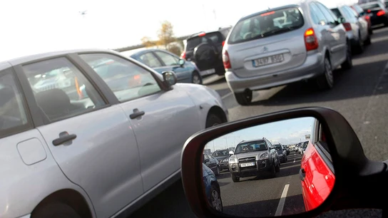 Un accidente leve genera 130 kilómetros de atasco en vías del norte de Madrid Un accidente leve genera 130 kilómetros de atasco en vías del norte de Madrid