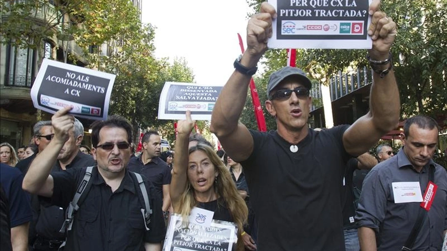 Manifestación de empleados de Catalunya Banc para protestar contra el ERE. Manifestación de empleados de Catalunya Banc para protestar contra el ERE.