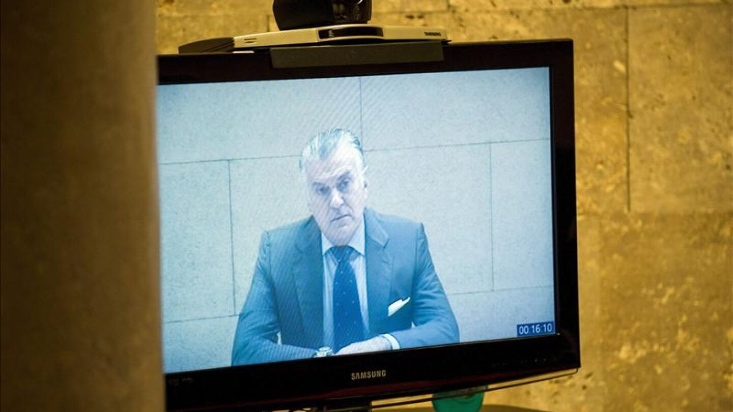 B&aacute;rcenas declara a trav&eacute;s de un plasma (Archivo)