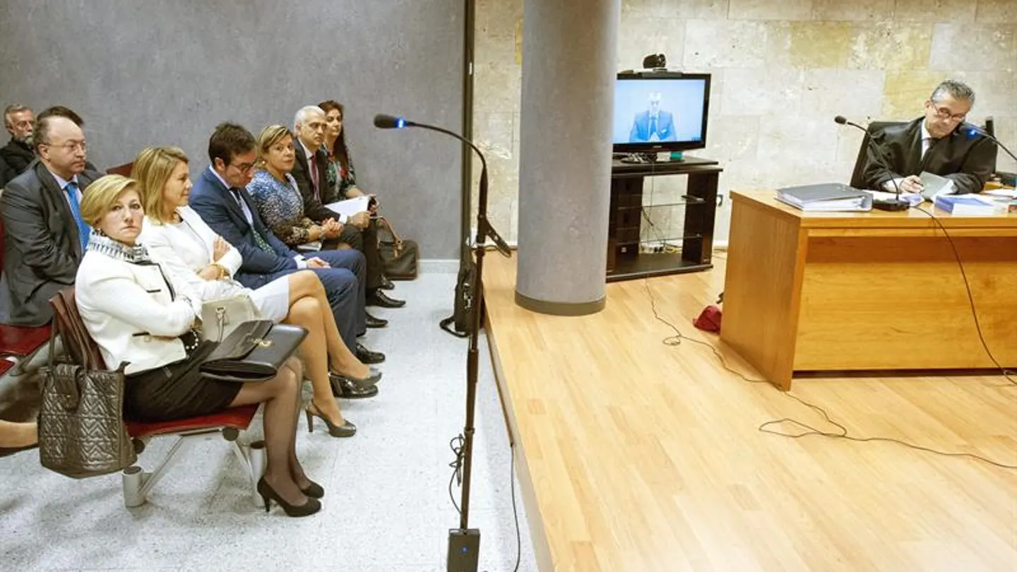 Bárcenas declara que pagó en mano a Cospedal Bárcenas declara que pagó en mano a Cospedal