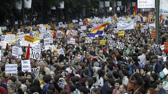 Miles de estudiantes participan en la manifestación celebrada esta tarde en Madrid Miles de estudiantes participan en la manifestación celebrada esta tarde en Madrid