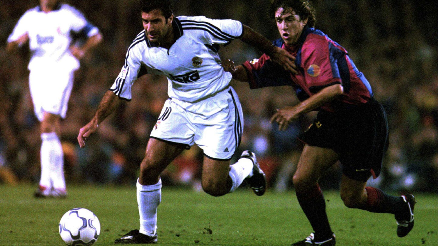 Figo regresó al Camp Nou de blanco