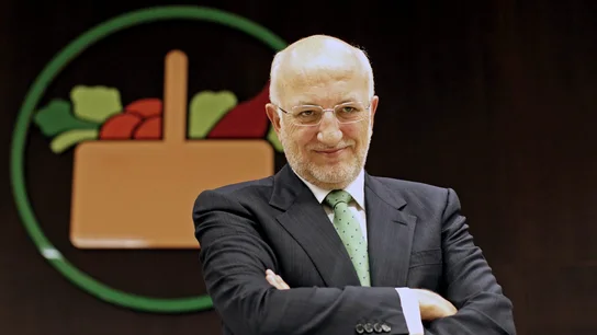 El presidente de Mercadona, Juan Roig, en la lista de los 100 millonarios del planeta. El presidente de Mercadona, Juan Roig, en la lista de los 100 millonarios del planeta.