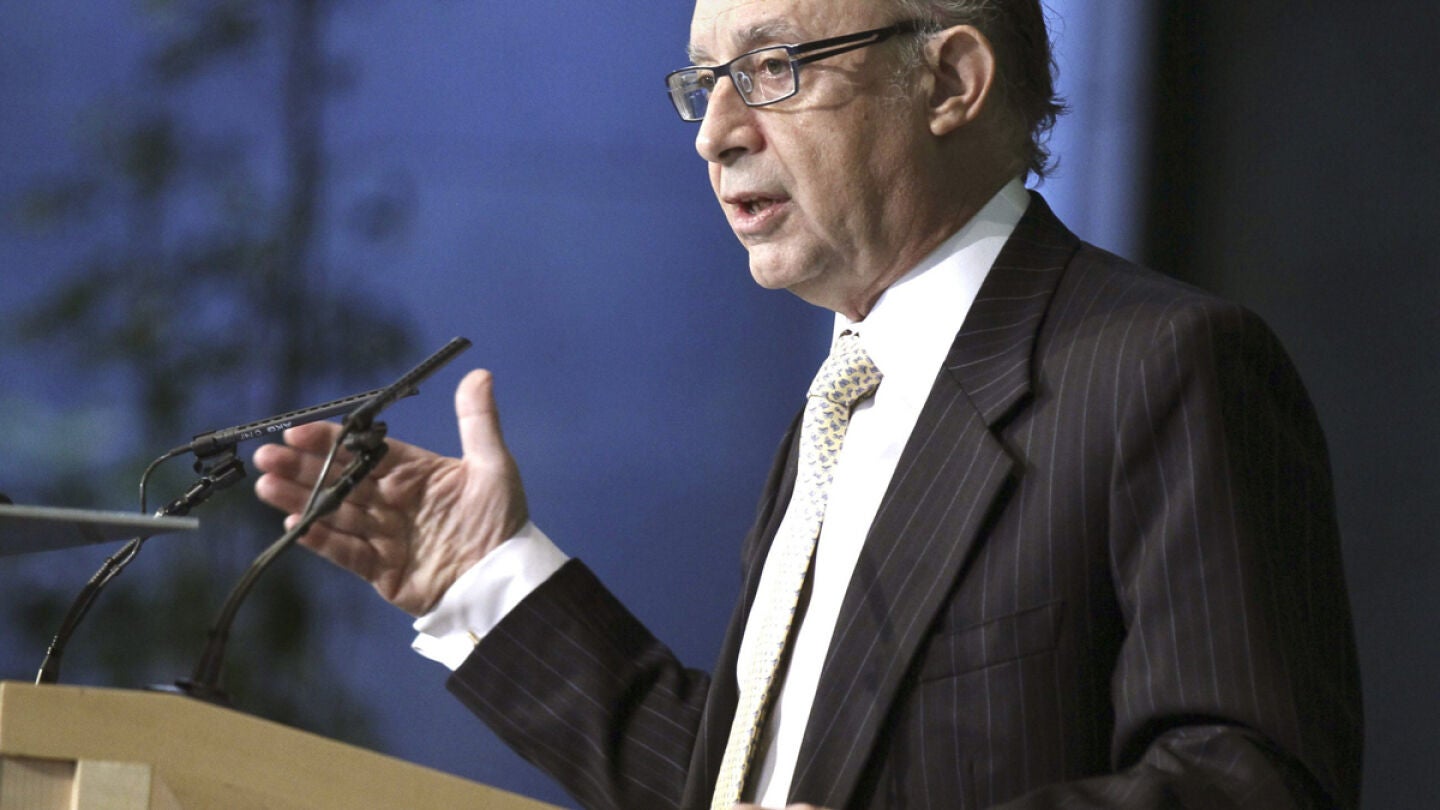 Crist&oacute;bal Montoro: "Estamos a las puertas de la creaci&oacute;n de empleo"