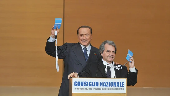 Berlusconi anuncia su vuelta a Forza Italia y la ruptura con Angelino Alfano, su delfín político Berlusconi anuncia su vuelta a Forza Italia y la ruptura con Angelino Alfano, su delfín político