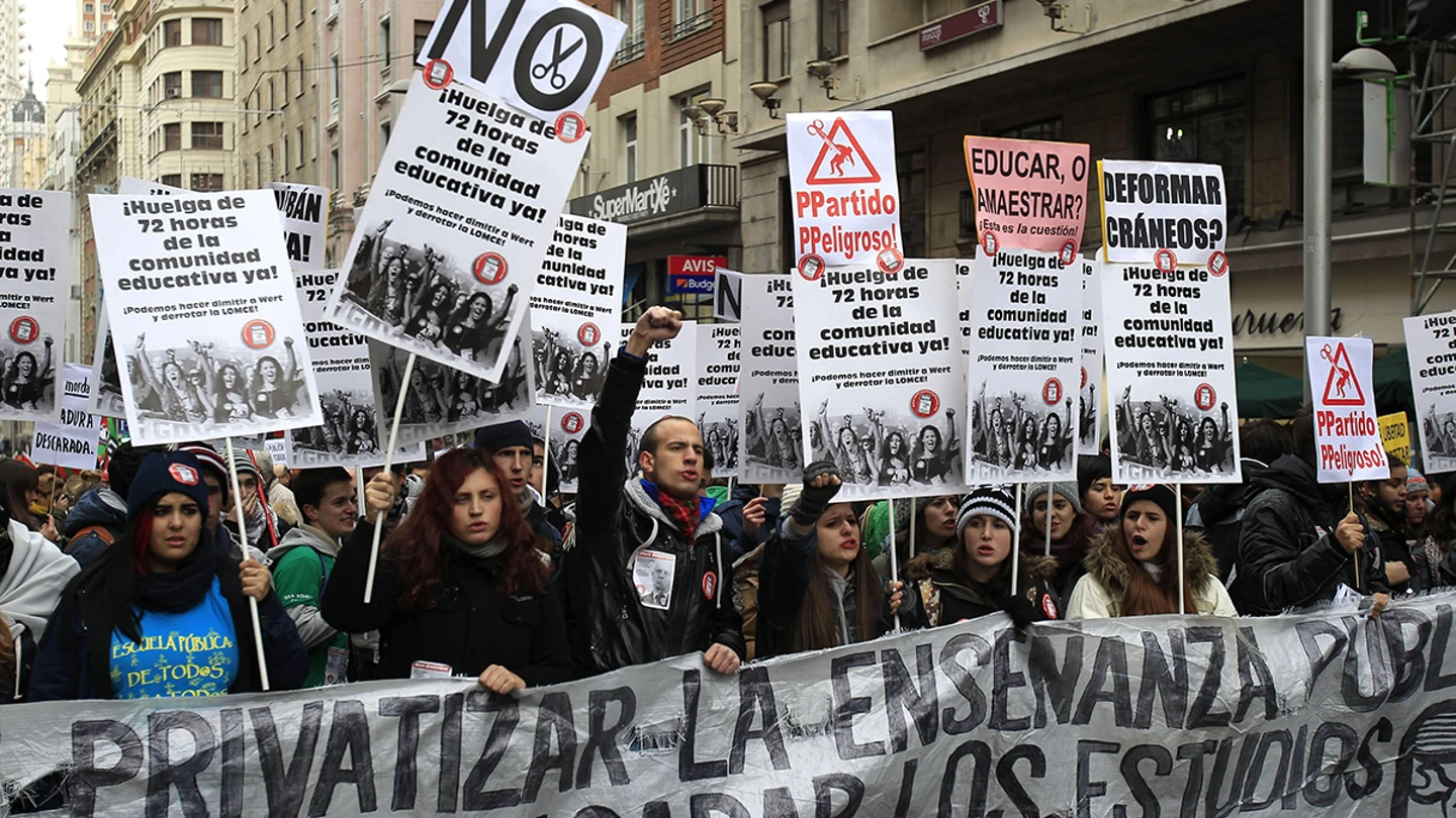 La 'marea verde' contra la nueva ley educativa del ministro Wert La 'marea verde' contra la nueva ley educativa del ministro Wert