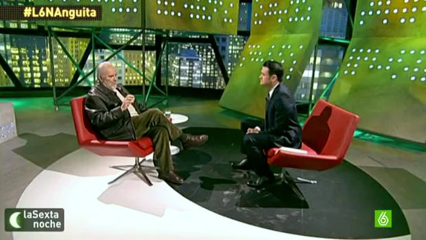 Un momento de la entrevista a Julio Anguita