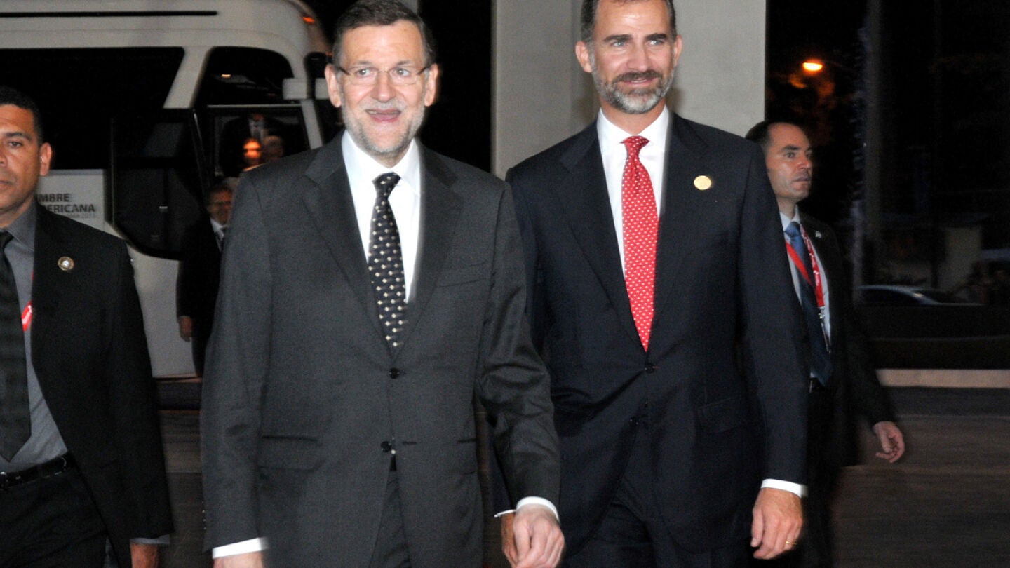 Mariano Rajoy y el Pr&iacute;ncipe a su llegada a Sud&aacute;frica
