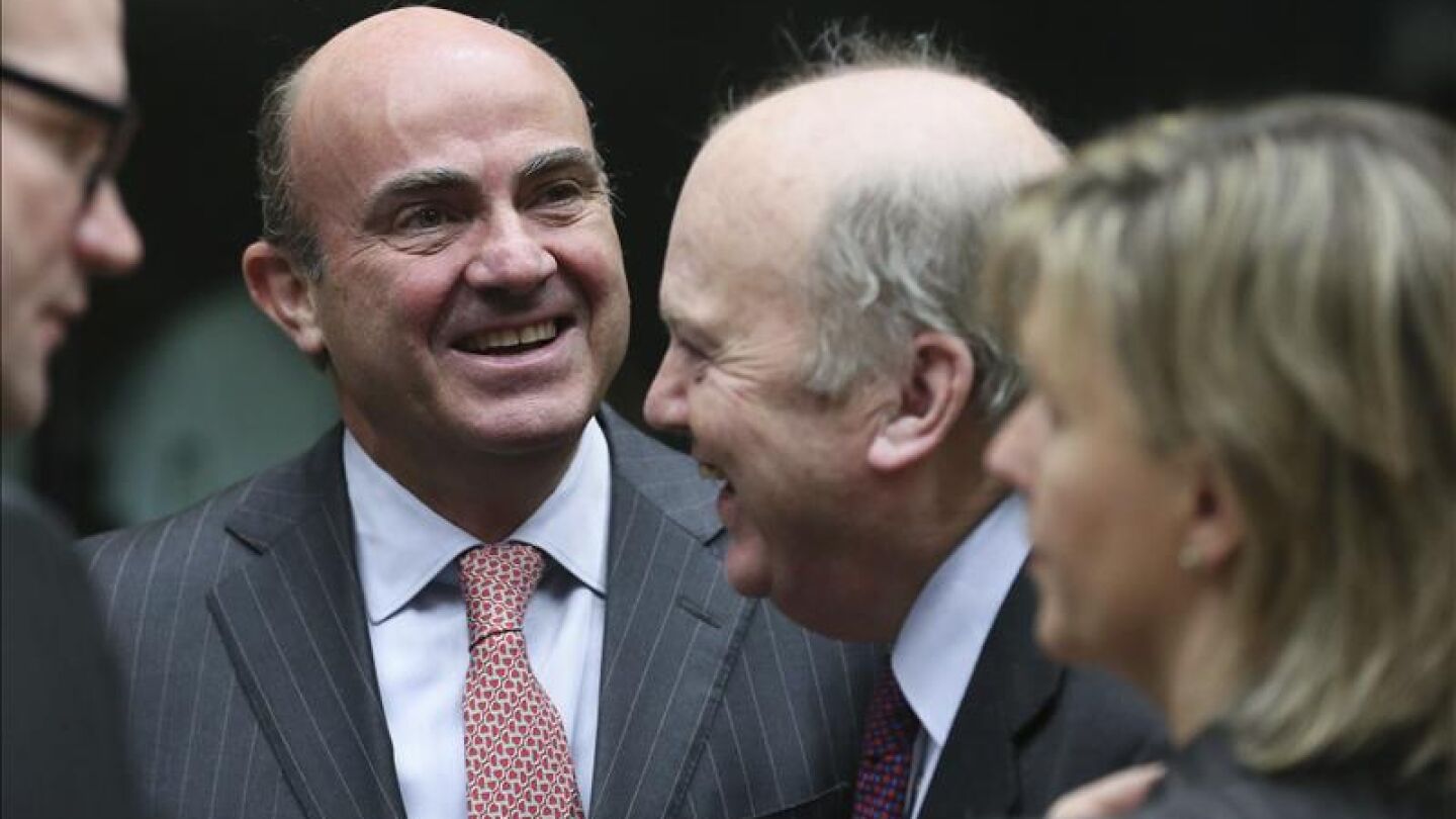  El ministro espa&ntilde;ol de Econom&iacute;a, el ministro irland&eacute;s de Finanzas y la ministra lusa de Finanzas