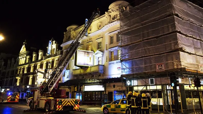 Teatro de Apollo de Londres, despu&eacute;s del derrumbe