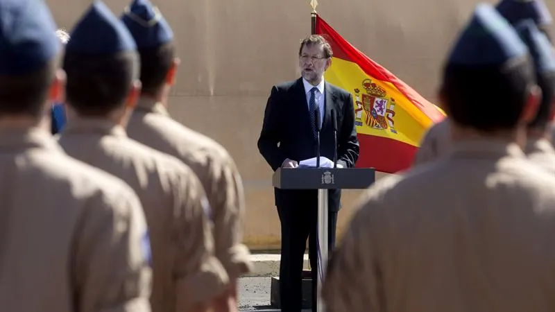 Mariano Rajoy pronuncia unas palabras ante medio centenar de militares