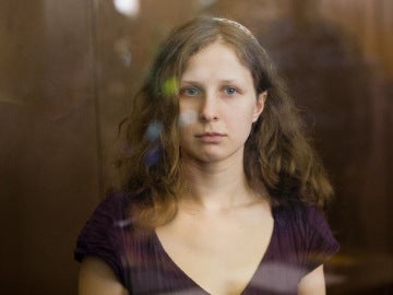 La integrante de la banda punk rusa Pussy Riot Maria Aliojina La integrante de la banda punk rusa Pussy Riot Maria Aliojina