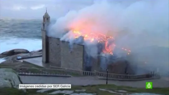 Un rayo destroza el santuario de Muxía Un rayo destroza el santuario de Muxía