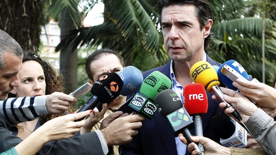 El ministro Soria abre la posibilidad de convocar subastas eléctricas mensuales El ministro Soria abre la posibilidad de convocar subastas eléctricas mensuales