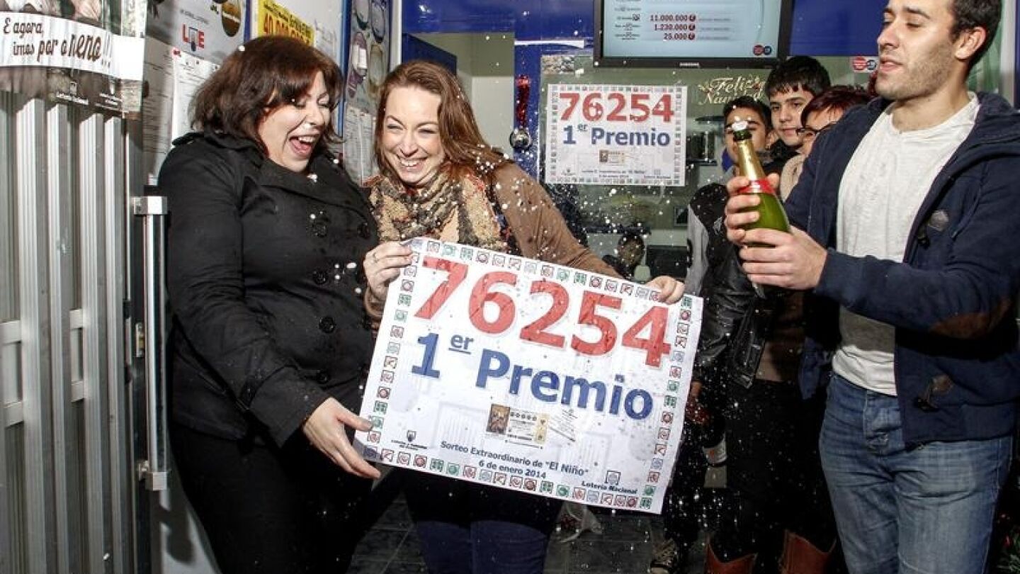 Los premiados del Sorteo de 'El Ni&ntilde;o' celebran su fortuna