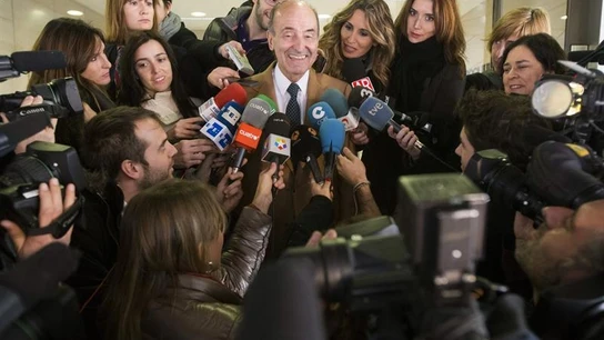 Miquel Roca comparece ante los medios tras la imputación de la infanta Cristina Miquel Roca comparece ante los medios tras la imputación de la infanta Cristina