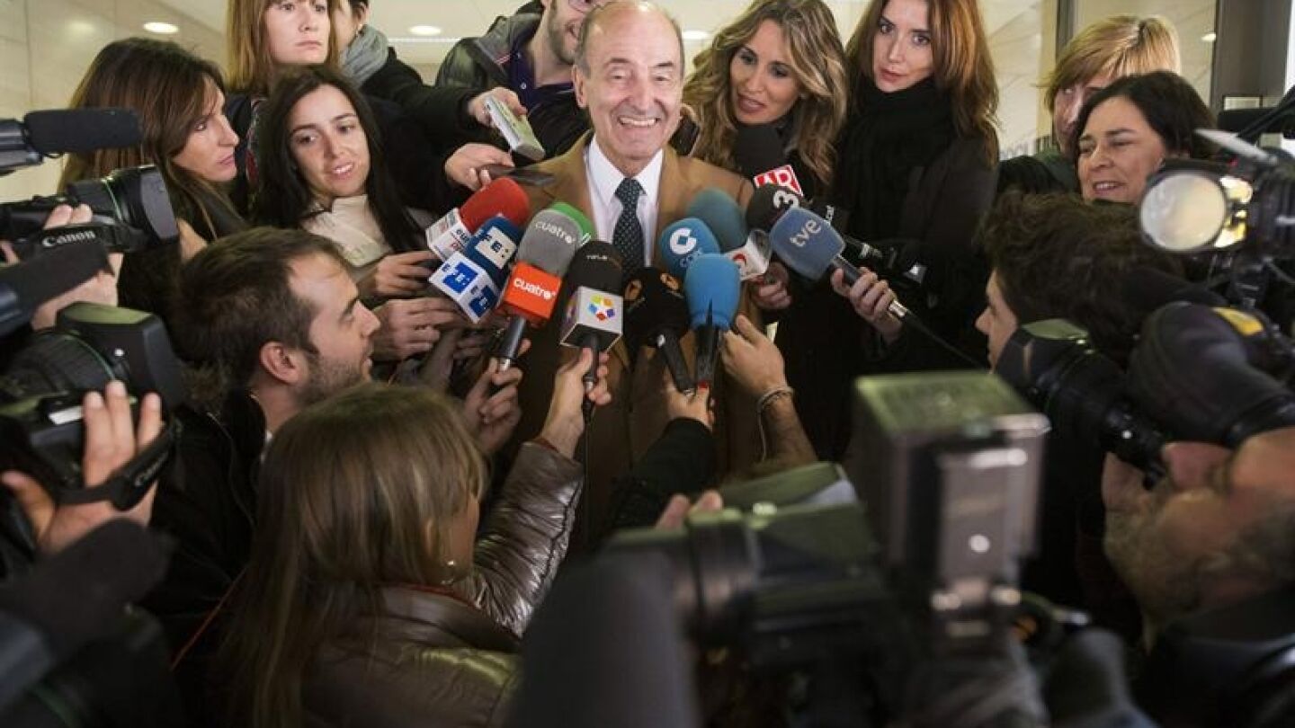 Miquel Roca comparece ante los medios tras la imputaci&oacute;n de la infanta Cristina