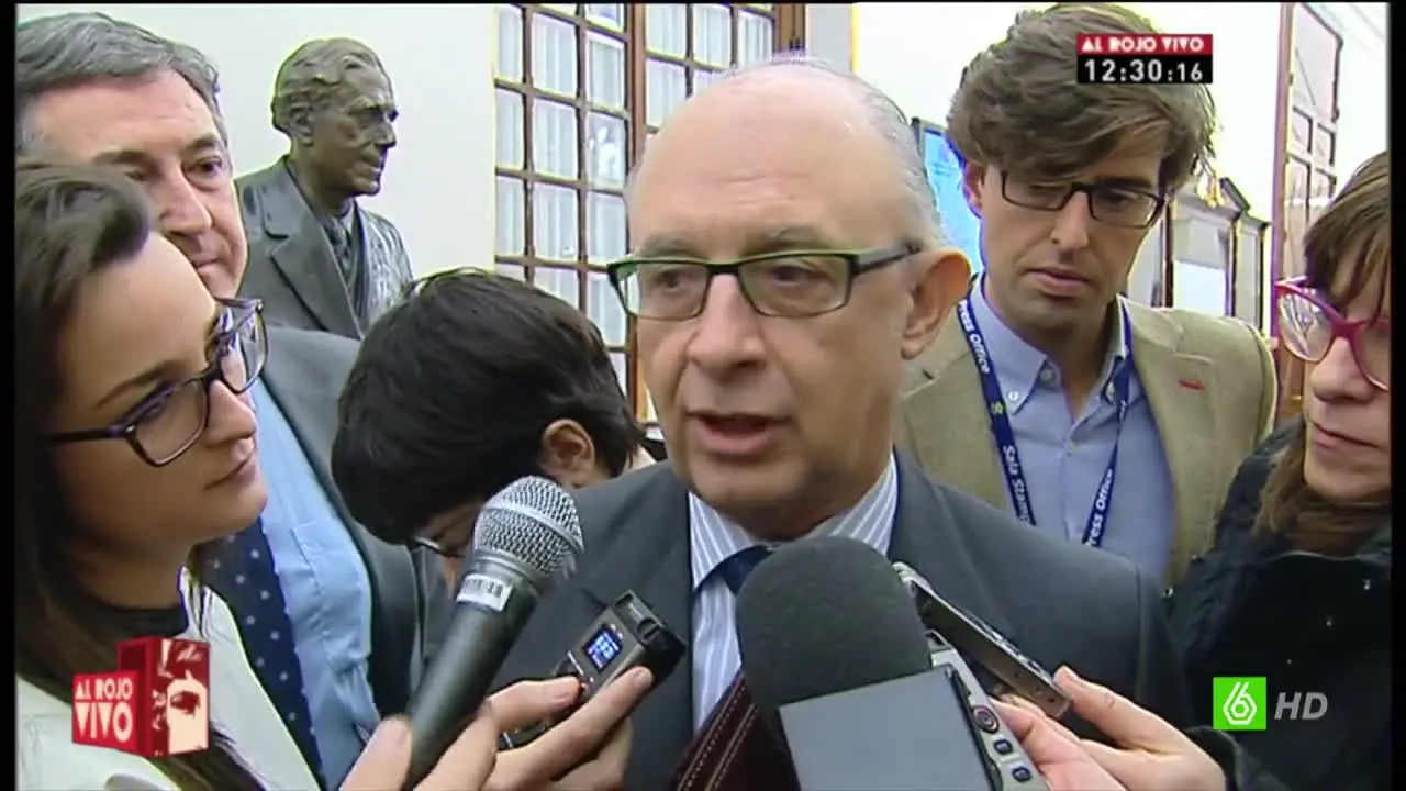 Cristóbal Montoro no tiene "ninguna intención" de volver a subir el IVA