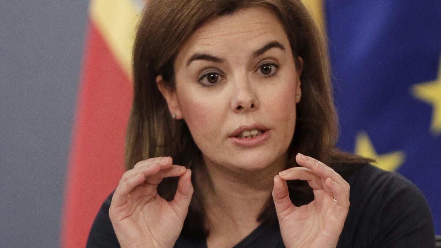 La vicepresidenta del Gobierno, Soraya S&aacute;enz de Santamar&iacute;a, durante la rueda de prensa