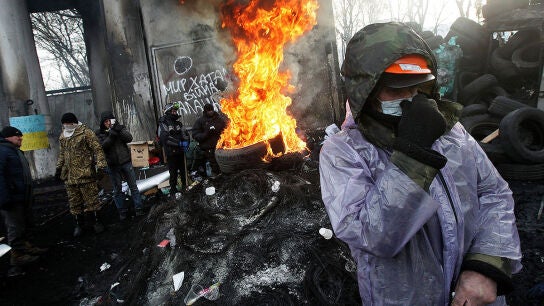 Manifestantes resisten tras el ultim&aacute;tum del Gobierno