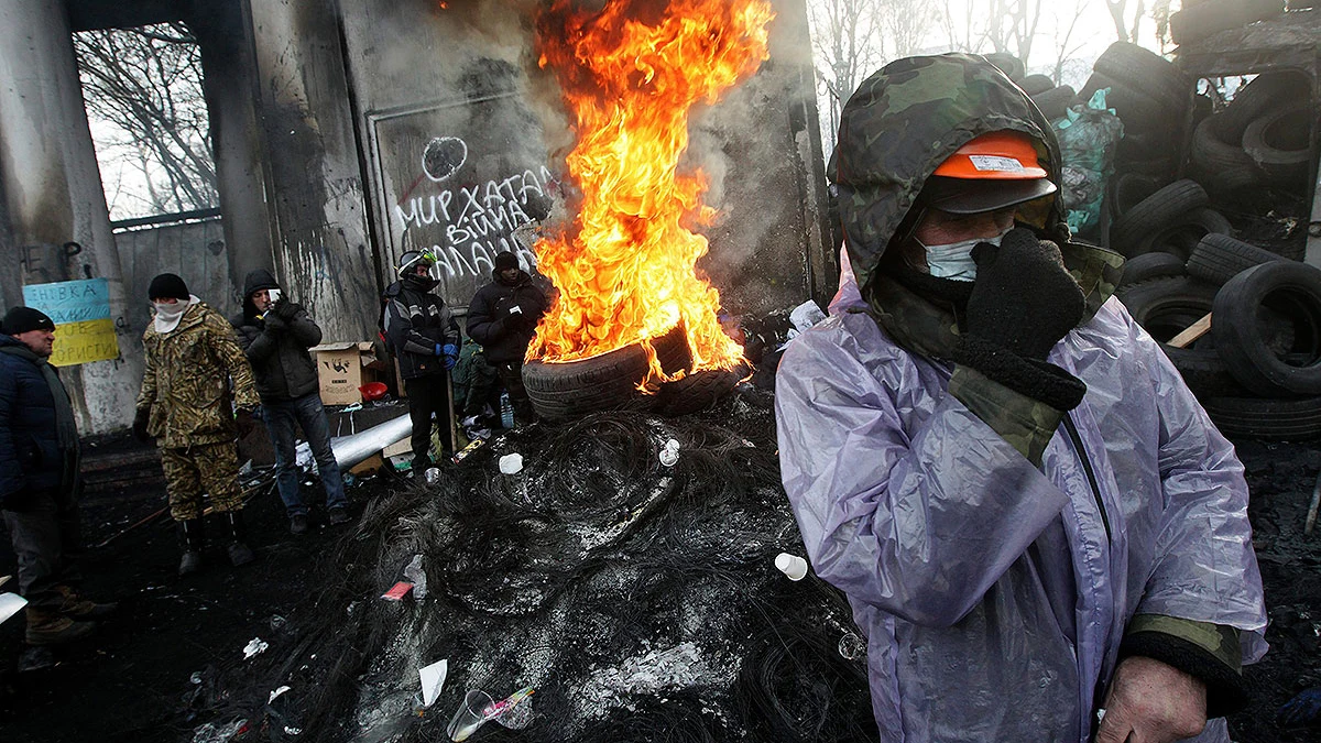 Manifestantes resisten tras el ultim&aacute;tum del Gobierno