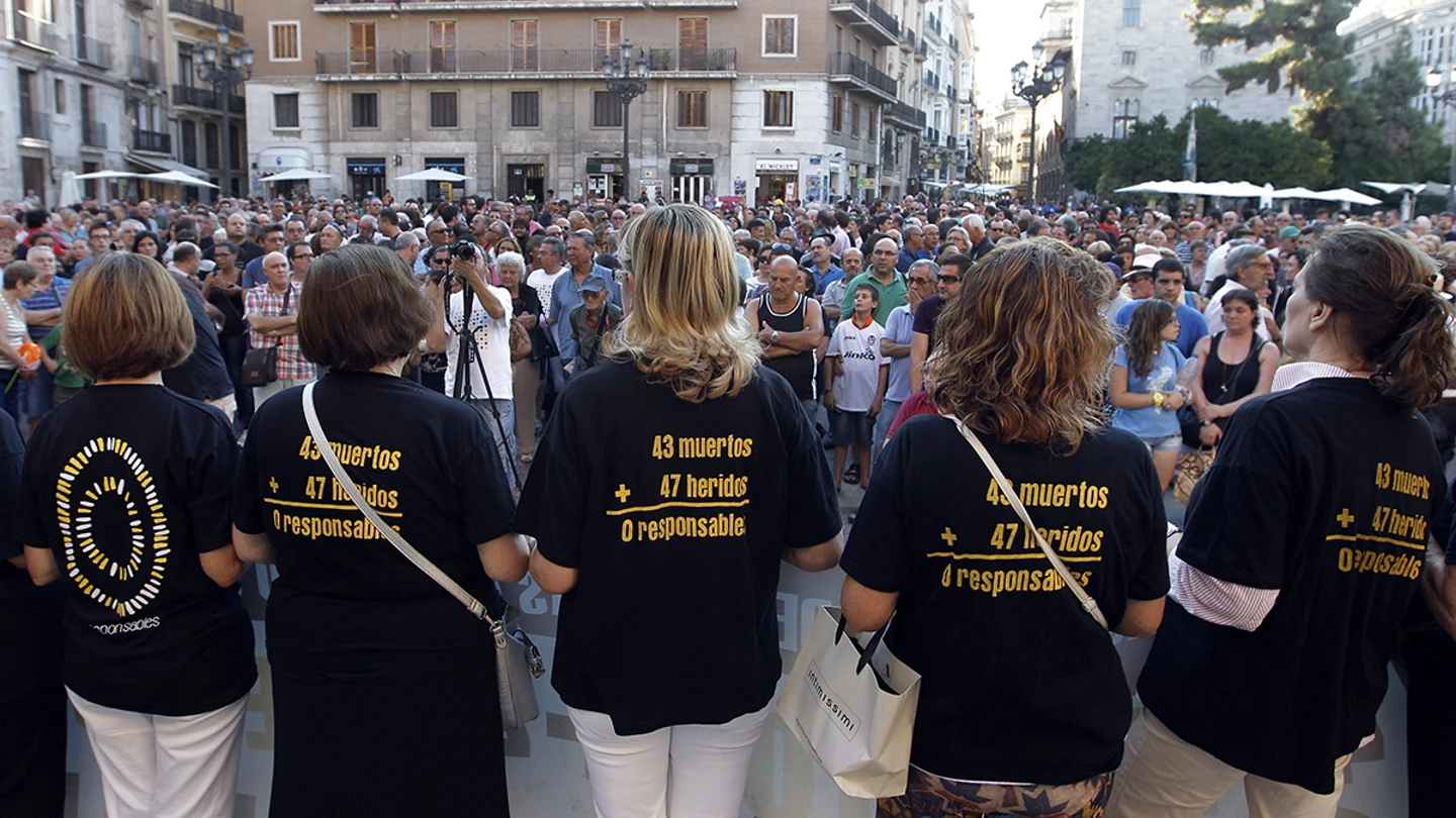 Nuevas investigaciones aseguran que una baliza habría evitado el accidente del metro de Valencia Nuevas investigaciones aseguran que una baliza habría evitado el accidente del metro de Valencia